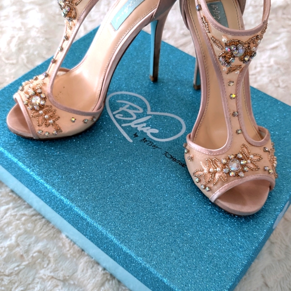 Blue by Betsey Johnson 7B SB-Holly heels